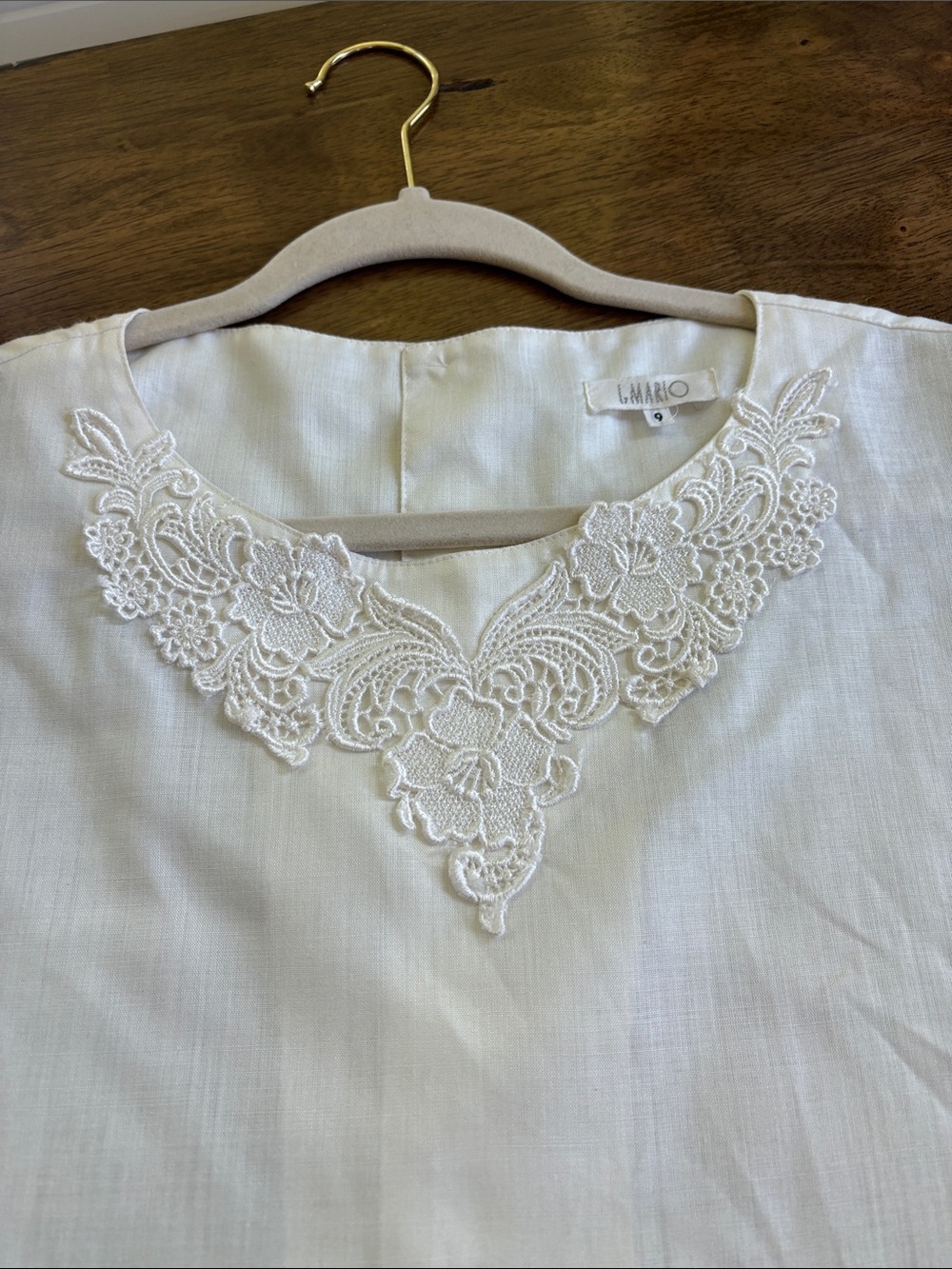 Women’s L.Mario White Short Sleeve Blouse with Floral Lace Embroidered Collar - Picture 2 of 4
